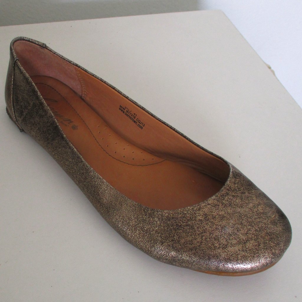 Crown By Born Womens Bronze Ballet Flat - Size 9.5m Or 41 Eur